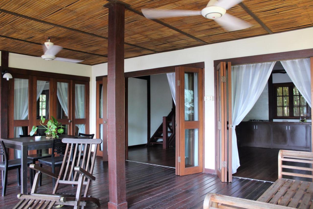 Nongsa Wooden Villa Exteriör bild