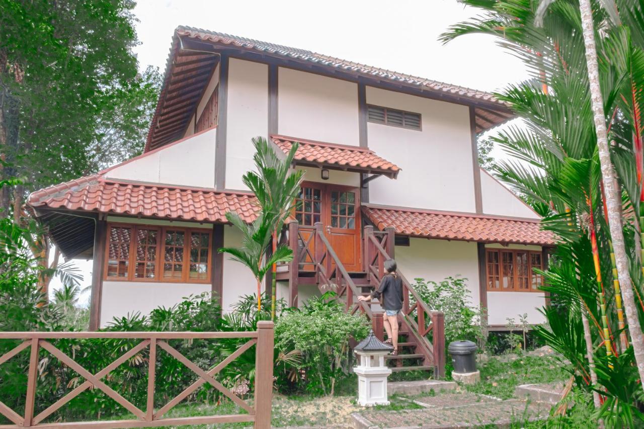 Nongsa Wooden Villa Exteriör bild