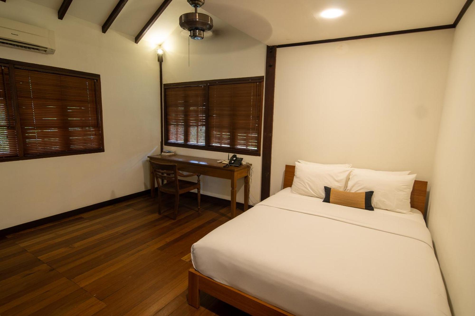 Nongsa Wooden Villa Exteriör bild