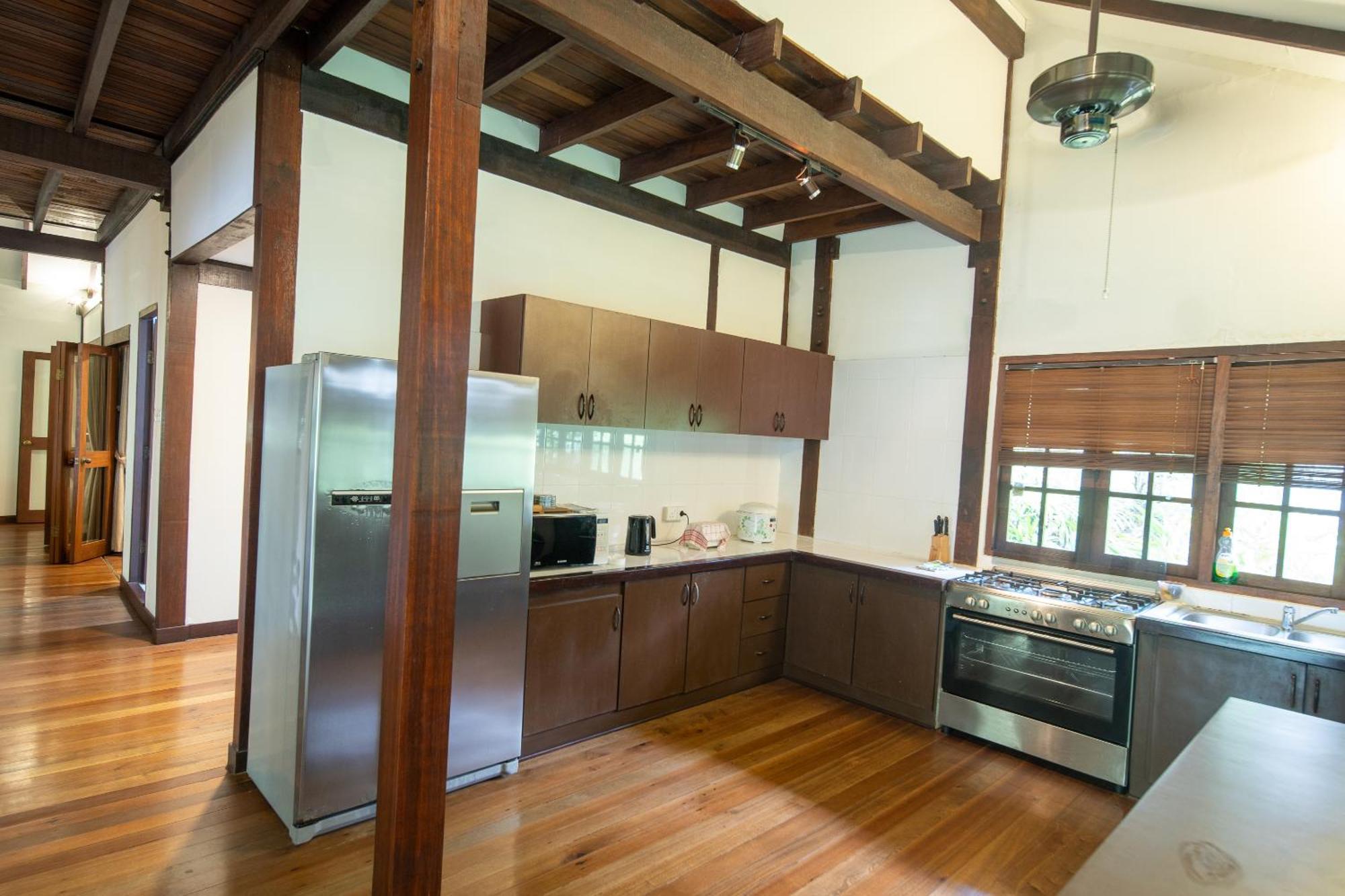 Nongsa Wooden Villa Exteriör bild