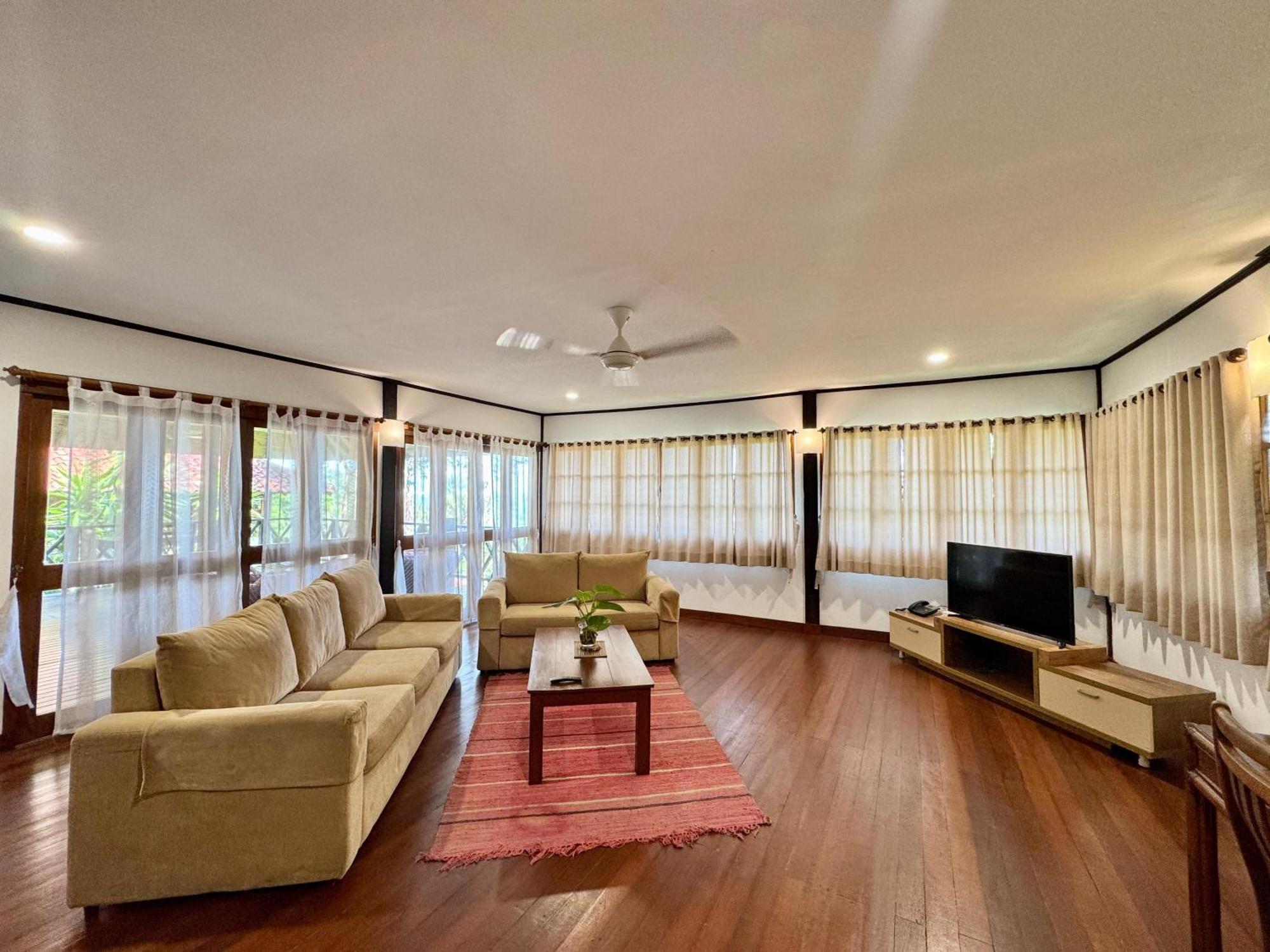 Nongsa Wooden Villa Exteriör bild