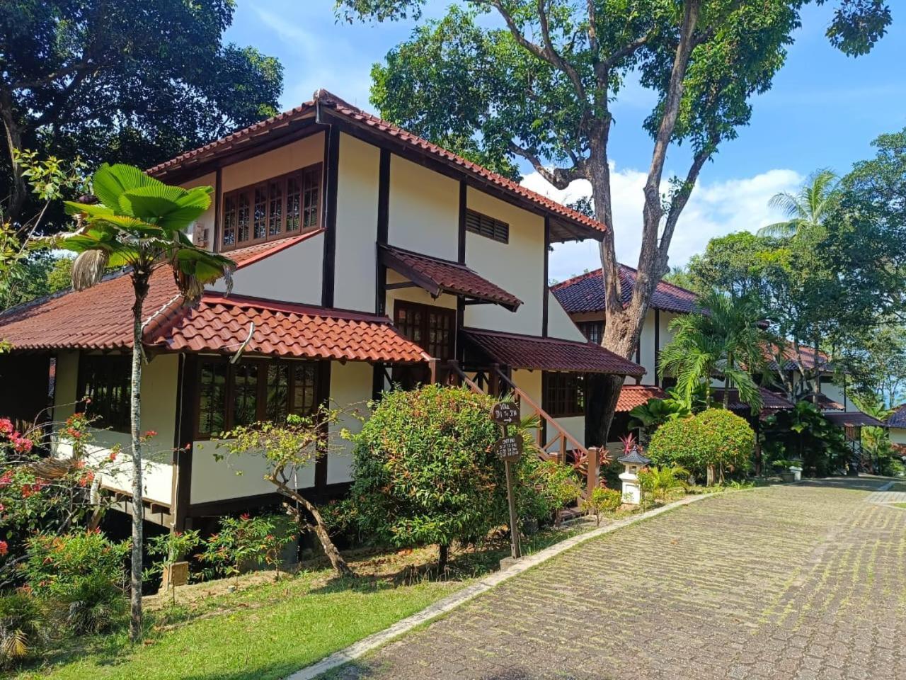 Nongsa Wooden Villa Exteriör bild